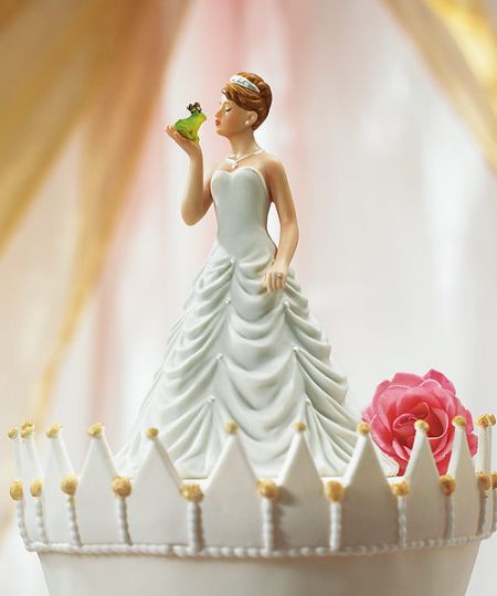 Princess Bride Kissing Frog Cake Topper