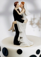 Kissing Couple Wedding Cake Topper
