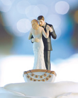 Row Away Couple Wedding Cake Topper