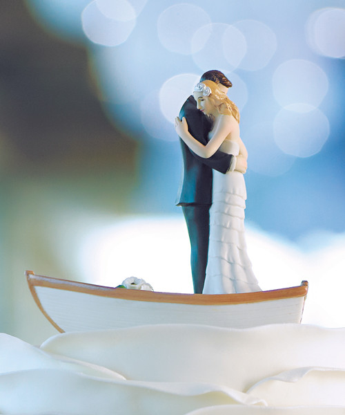 Row Away Couple Wedding Cake Toppers