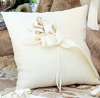 Calla Lily Ring Pillow