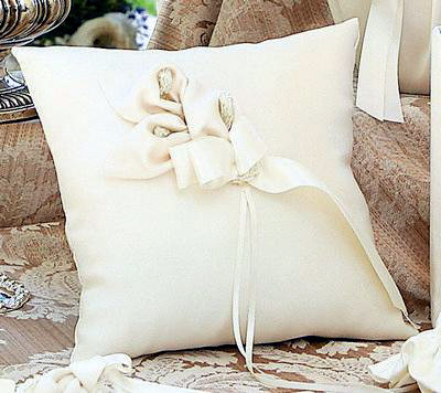 Calla Lily Ring Pillow
