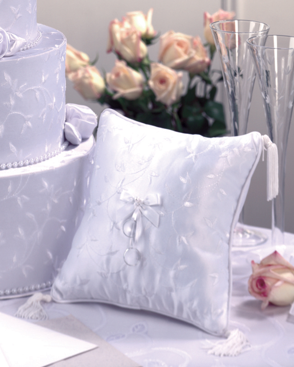 Elegant Satin Ring Pillow Elegant Satin Ring Pillow