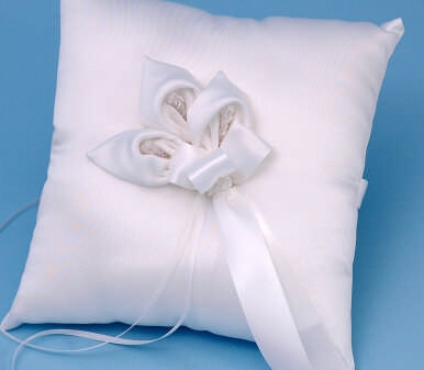Calla Lily Ring Pillow